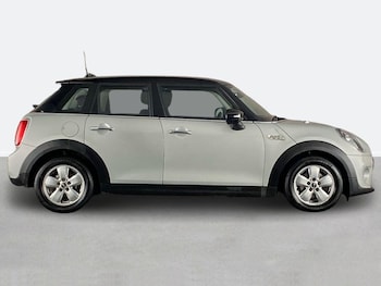 Used MINI Hatch 2020 for sale - 77649284: Photo