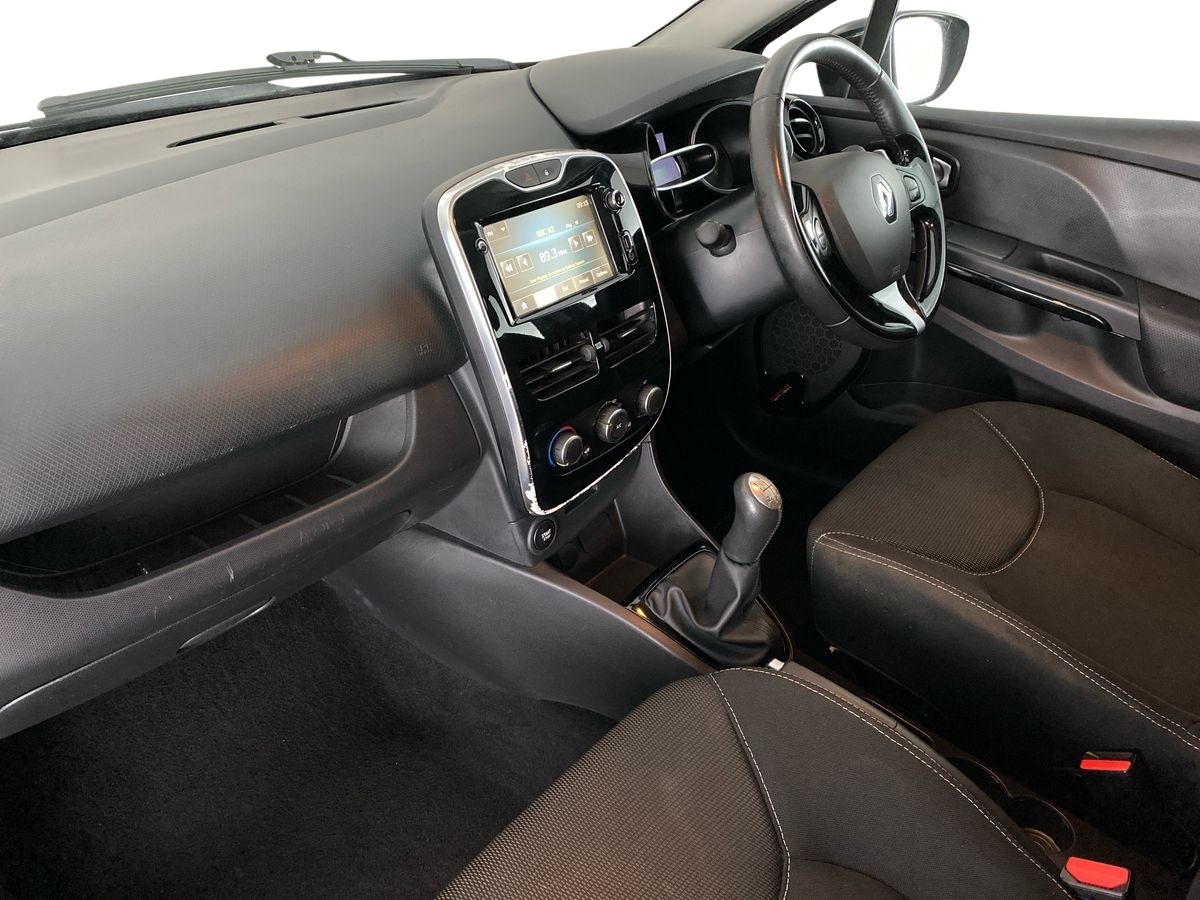 Used Renault Clio 2015 for sale - 76353281: Photo 11