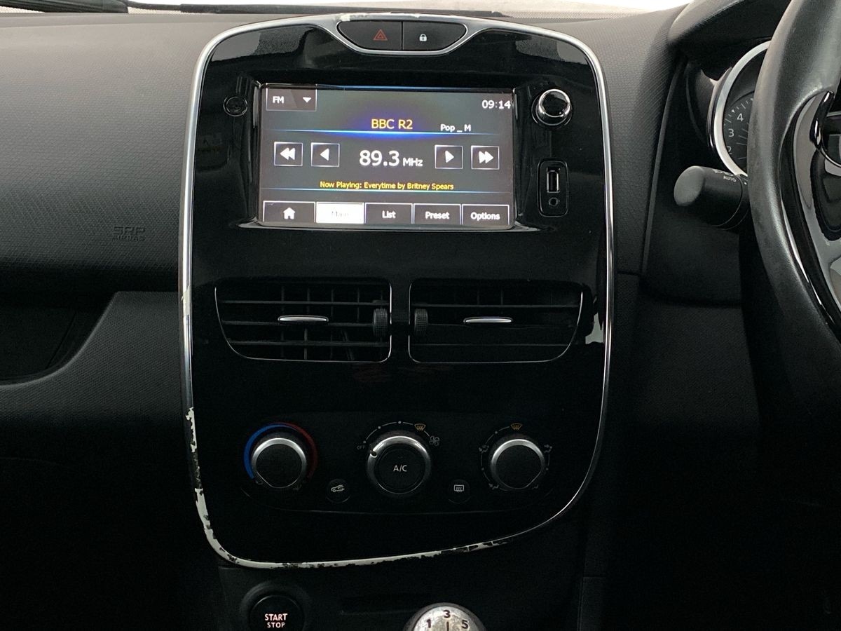 Used Renault Clio 2015 for sale - 76353281: Photo 7