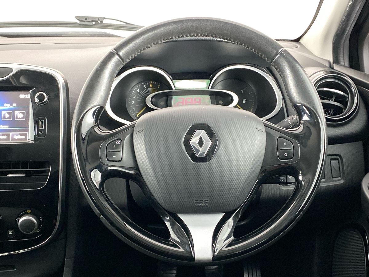 Used Renault Clio 2015 for sale - 76353281: Photo 8