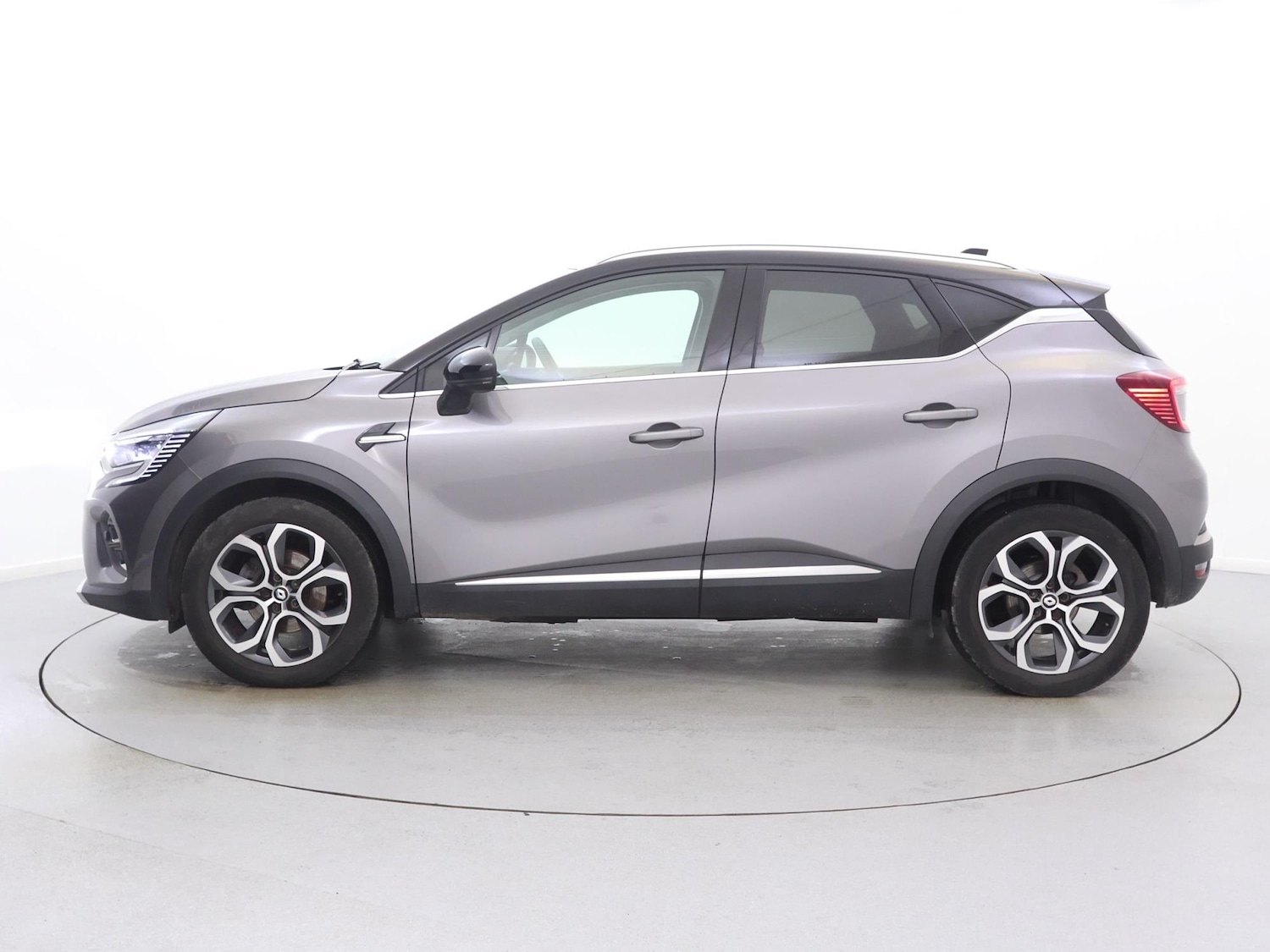Used Renault Captur 2023 for sale - 78107506: Photo 4