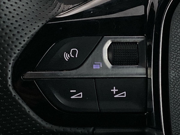 Used Peugeot 2008 2022 for sale - 75700838: Photo 23