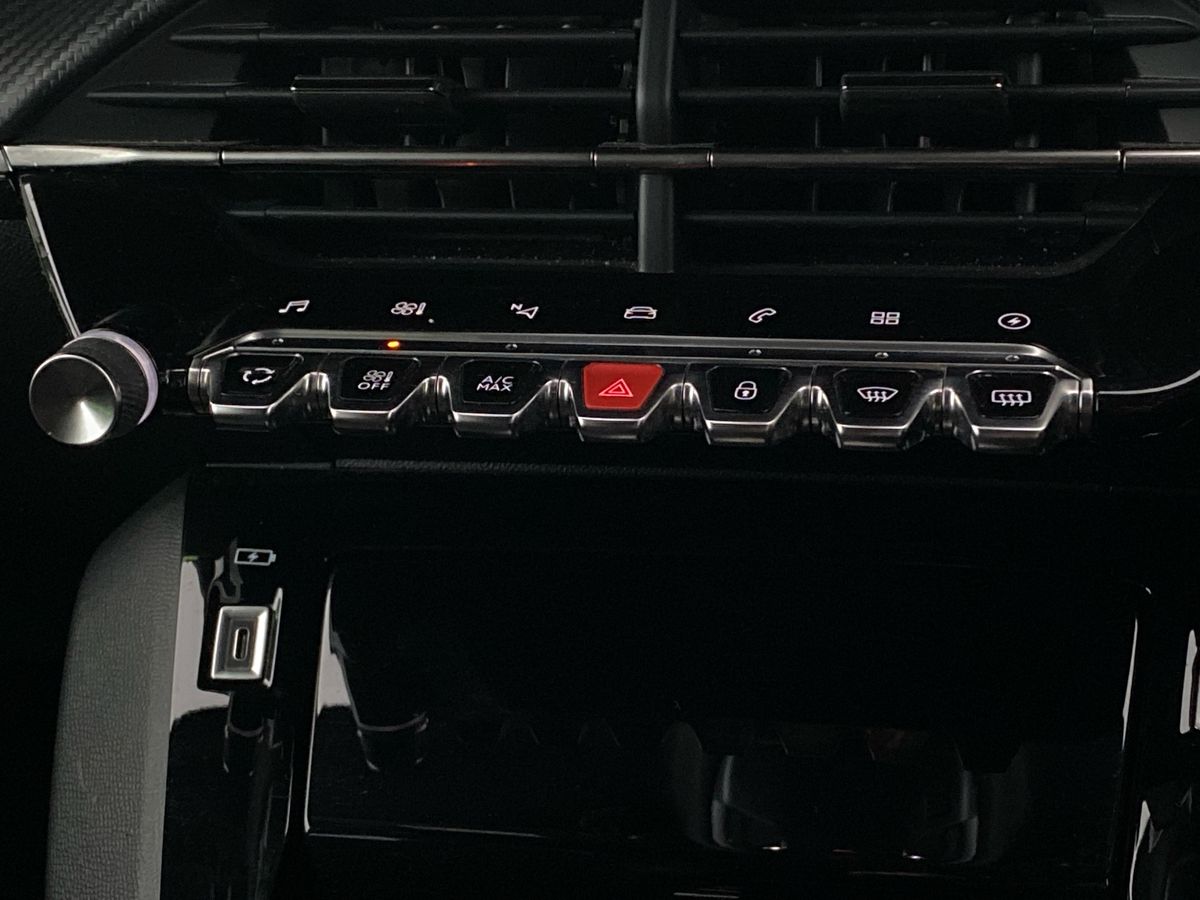 Used Peugeot 2008 2022 for sale - 75700838: Photo 25