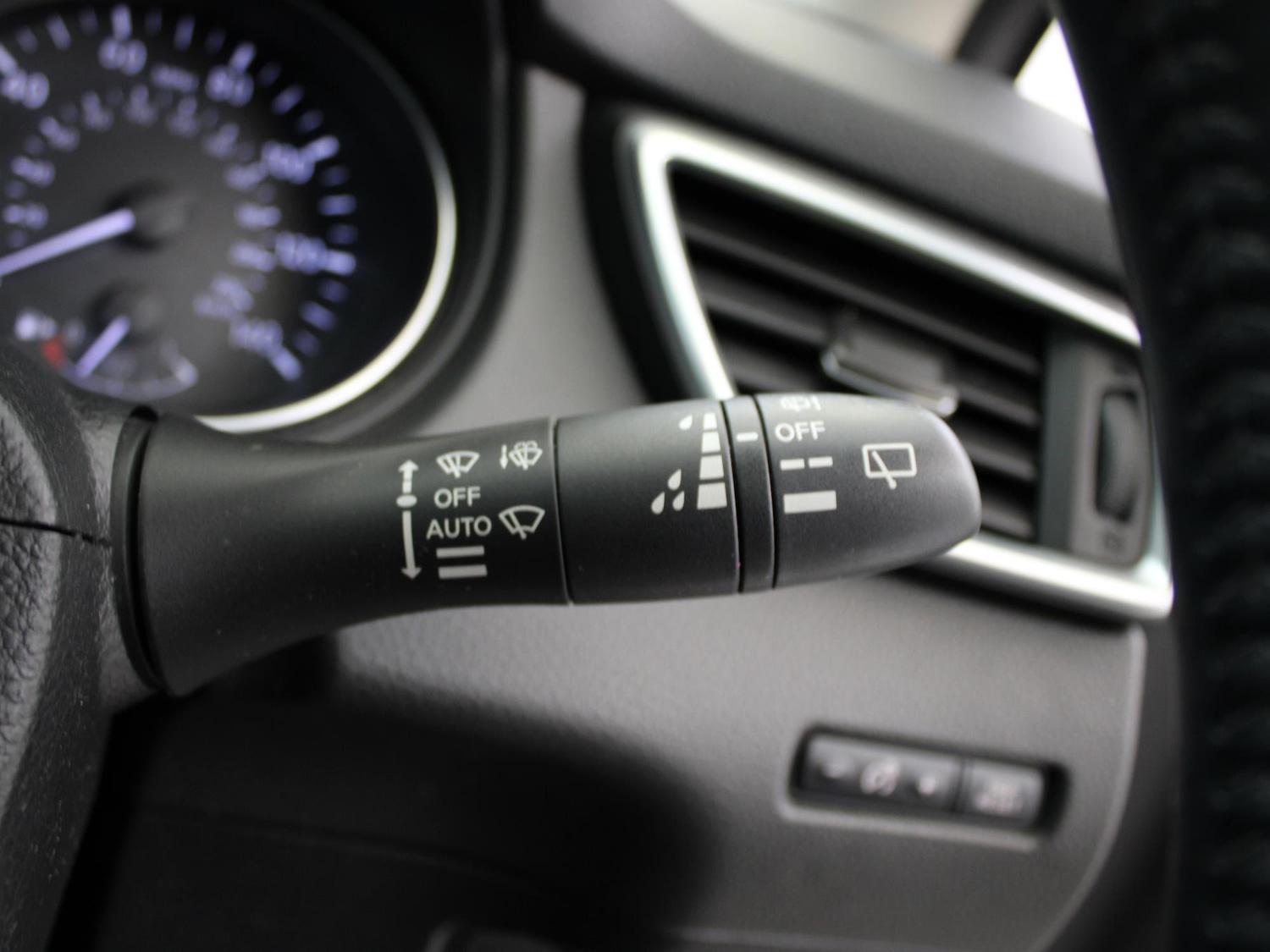 Used Nissan Qashqai 2017 for sale - 76916417: Photo 29