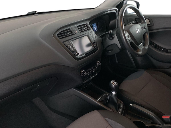 Used Hyundai i20 2018 for sale - 76207032: Photo 14