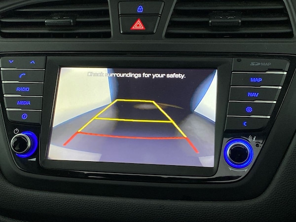 Used Hyundai i20 2018 for sale - 76207032: Photo 19
