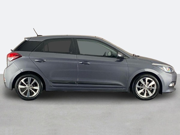 Used Hyundai i20 2018 for sale - 76207032: Photo 2