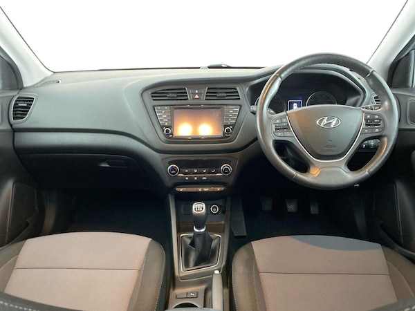 Used Hyundai i20 2018 for sale - 76207032: Photo 9