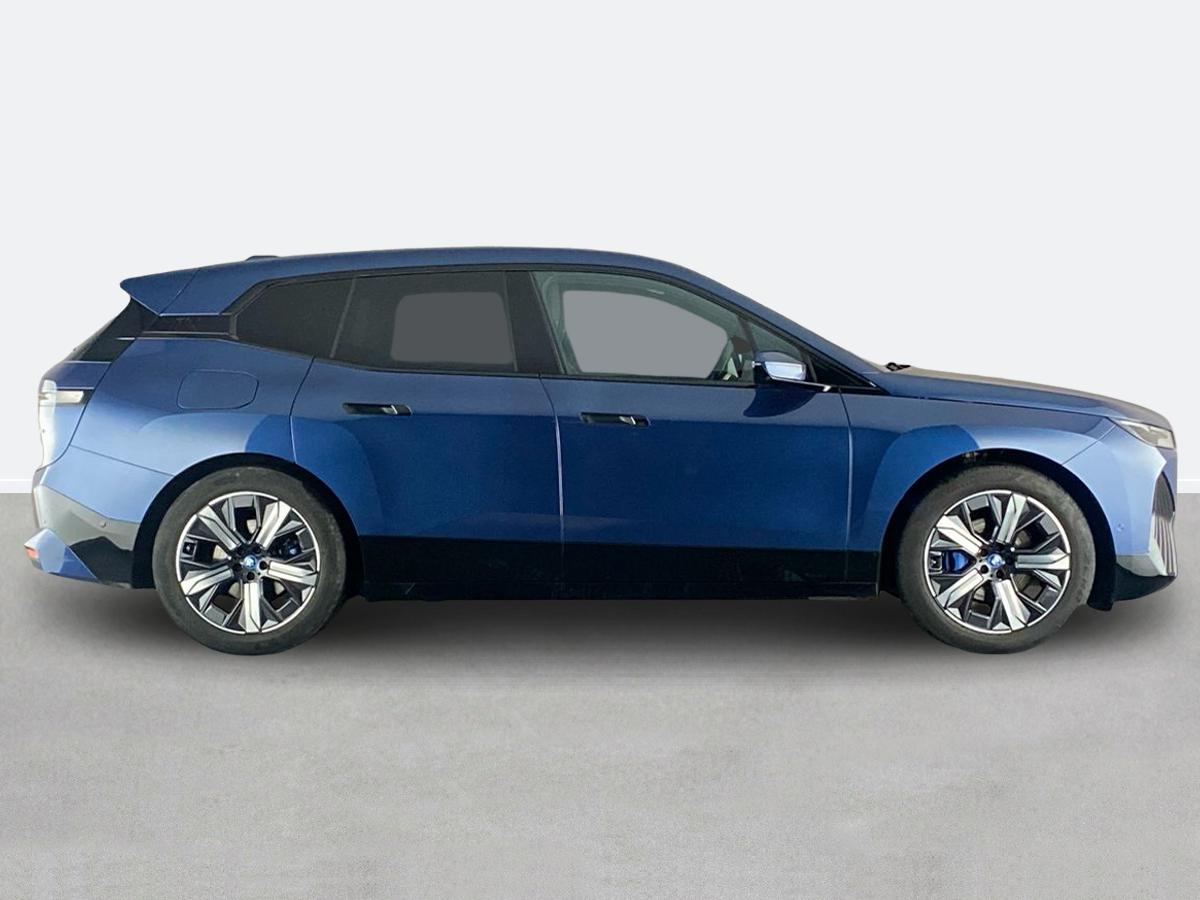 Used BMW iX 2022 for sale - 76636973: Photo 2