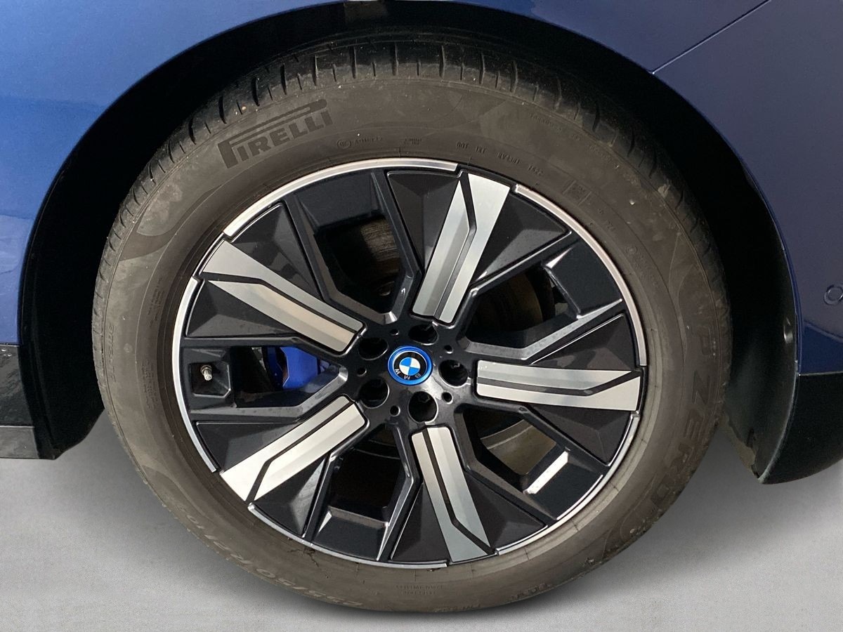 Used BMW iX 2022 for sale - 76636973: Photo 34