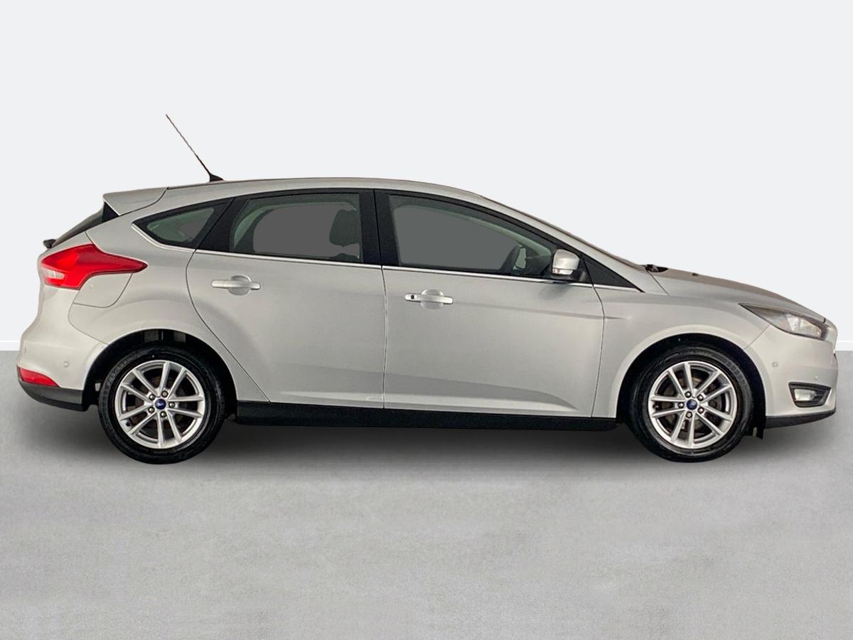 Used Ford Focus 2016 for sale - 76442612: Photo 2