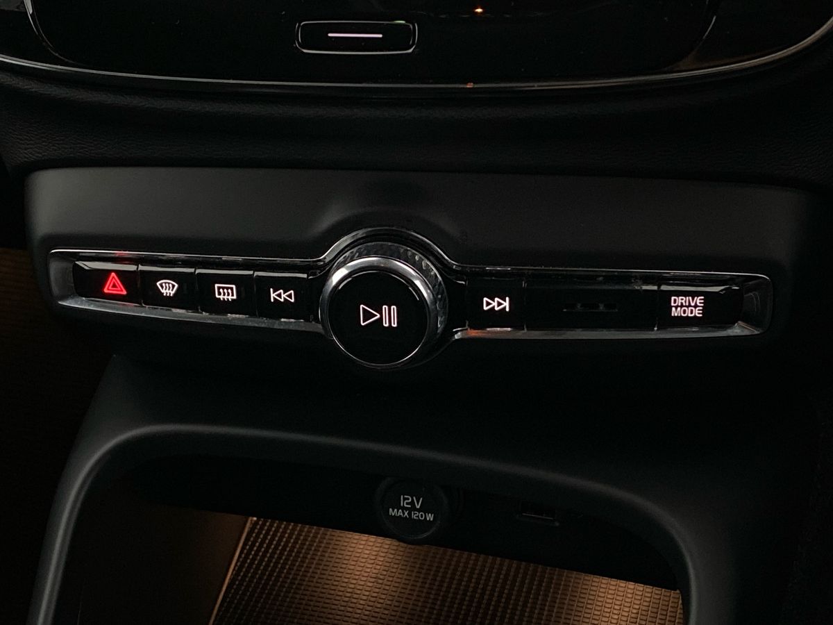 Used Volvo XC40 2020 for sale - 76177365: Photo 25