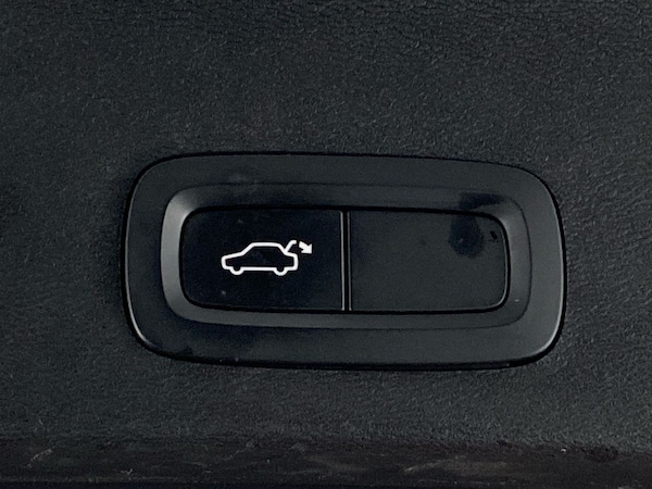 Used Volvo XC40 2020 for sale - 76177365: Photo 28