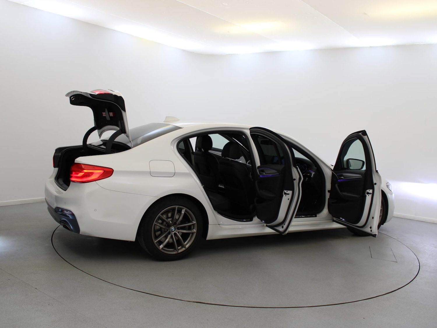 Used BMW 5 Series 2018 for sale - 77374245: Photo 36