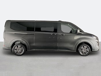 Used Ford Tourneo Custom 2024 for sale - 78421897: Photo