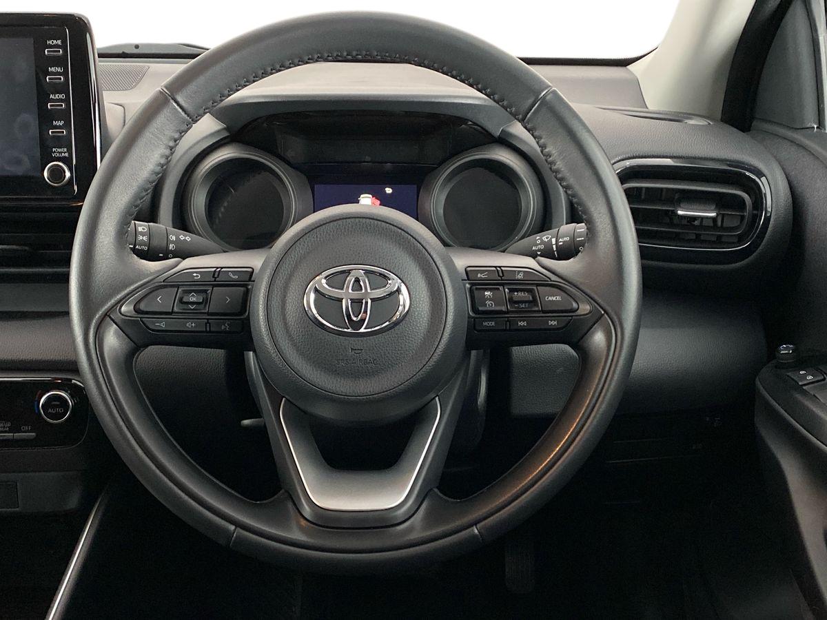 Used Toyota Yaris 2023 for sale - 76373952: Photo 11
