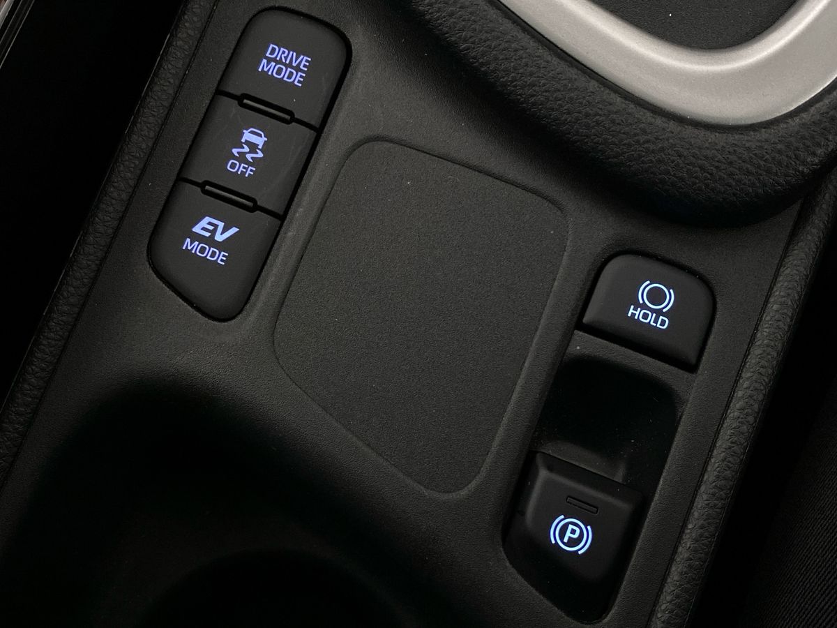 Used Toyota Yaris 2023 for sale - 76373952: Photo 25