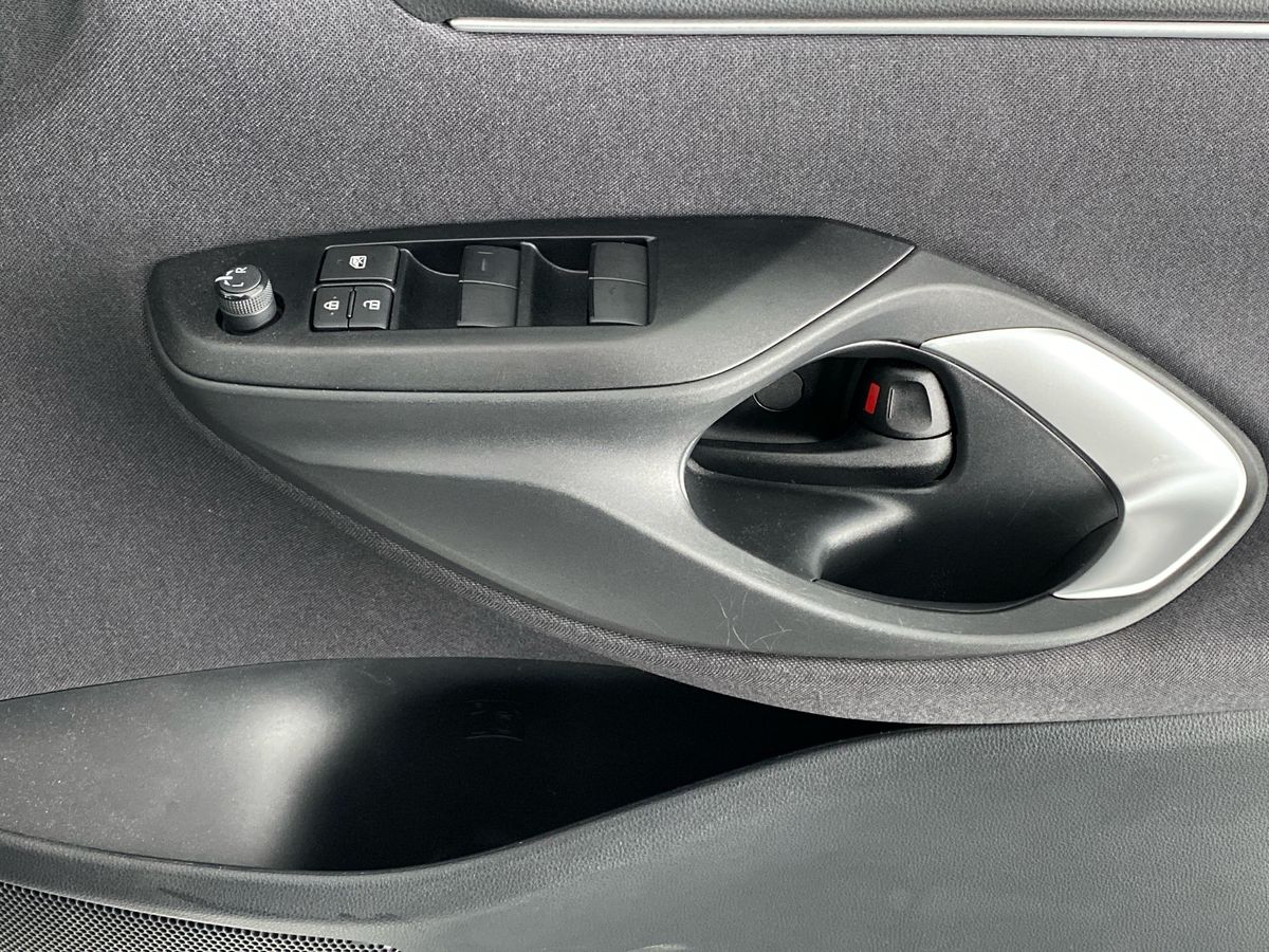 Used Toyota Yaris 2023 for sale - 76373952: Photo 26