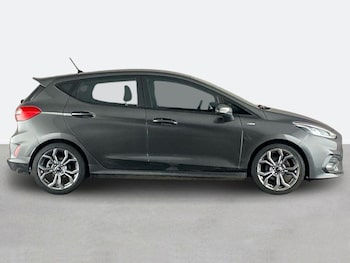 Used Ford Fiesta 2018 for sale - 78900450: Photo