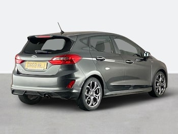 Used Ford Fiesta 2018 for sale - 78900450: Photo