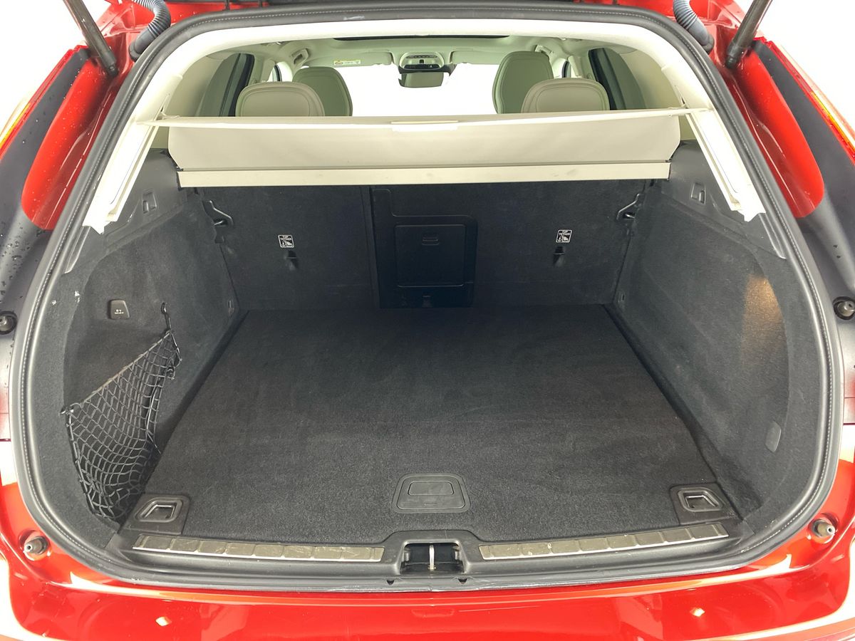 Used Volvo XC60 2020 for sale - 76929201: Photo 28