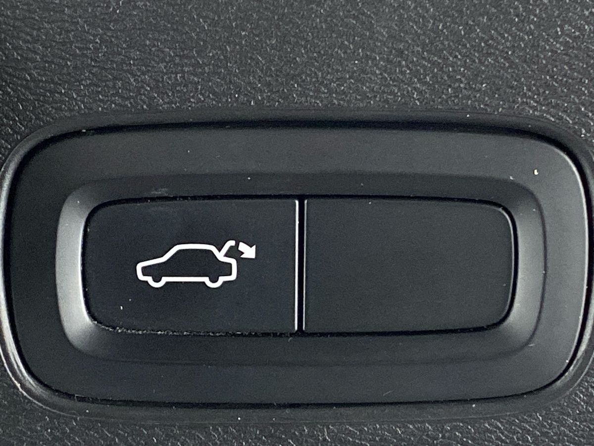 Used Volvo XC60 2020 for sale - 76929201: Photo 29