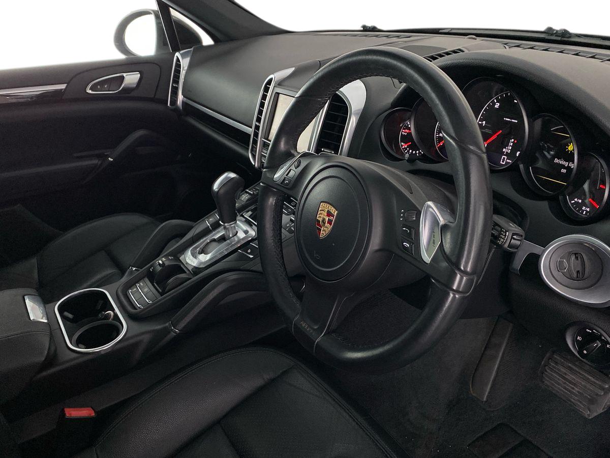 Used Porsche Cayenne 2013 for sale - 76662218: Photo 9