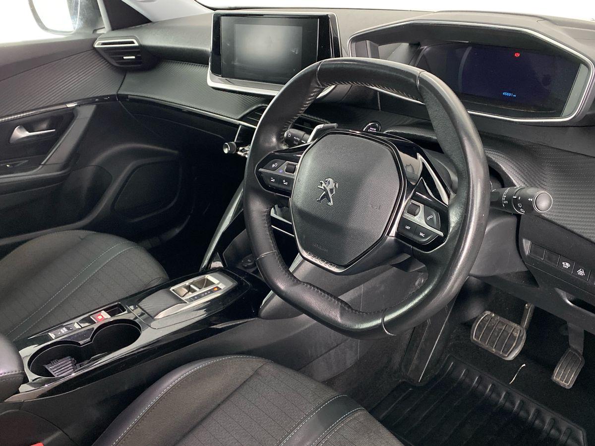 Used Peugeot 2008 2022 for sale - 76789649: Photo 12