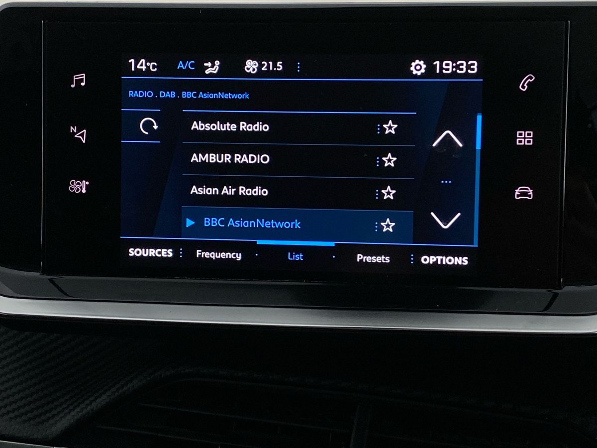 Used Peugeot 2008 2022 for sale - 76789649: Photo 19