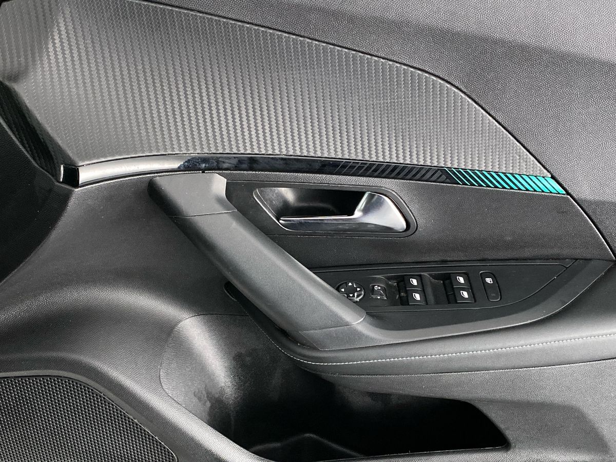 Used Peugeot 2008 2022 for sale - 76789649: Photo 25