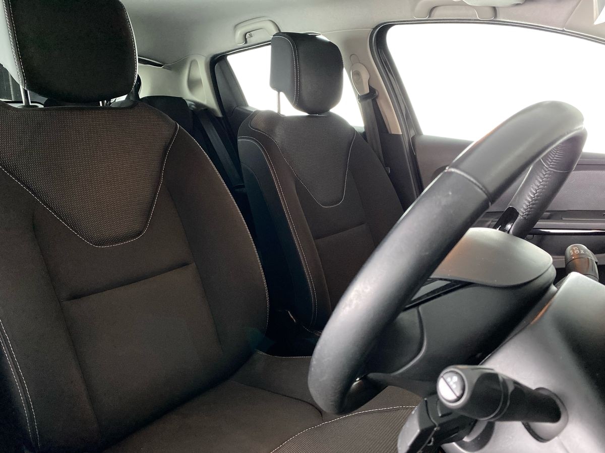 Used Renault Clio 2015 for sale - 76515937: Photo 10