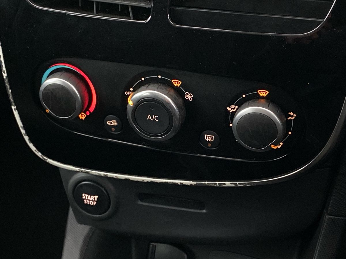 Used Renault Clio 2015 for sale - 76515937: Photo 19