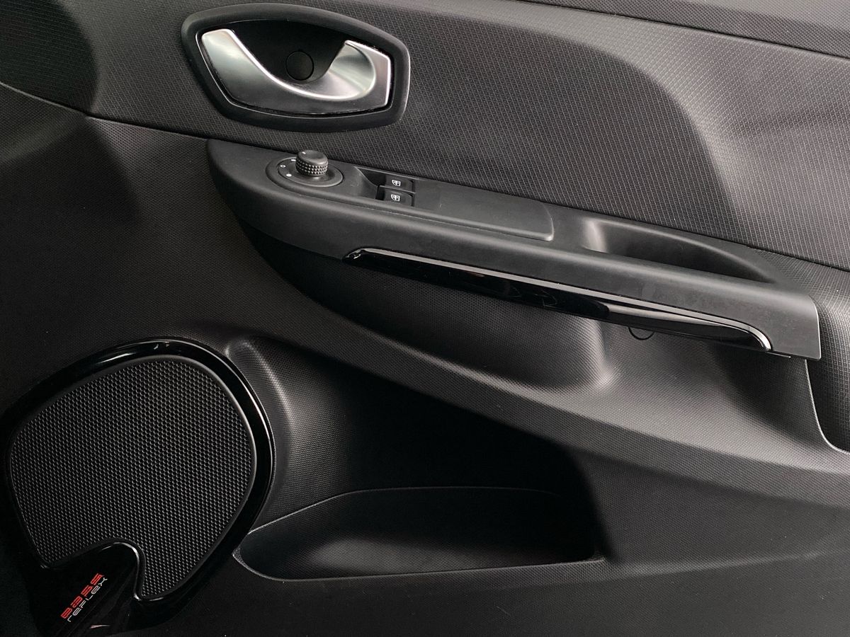 Used Renault Clio 2015 for sale - 76515937: Photo 23