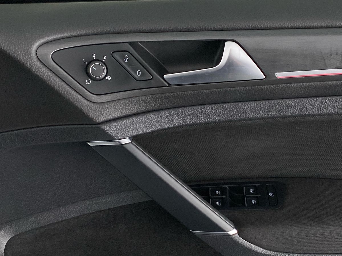 Used Volkswagen Golf 2019 for sale - 76636960: Photo 25