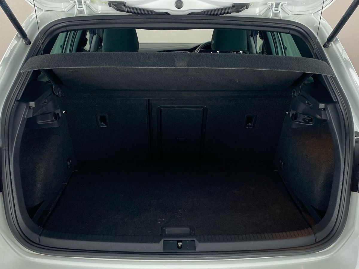 Used Volkswagen Golf 2019 for sale - 76636960: Photo 26