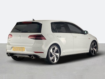 Used Volkswagen Golf 2019 for sale - 76636960: Photo