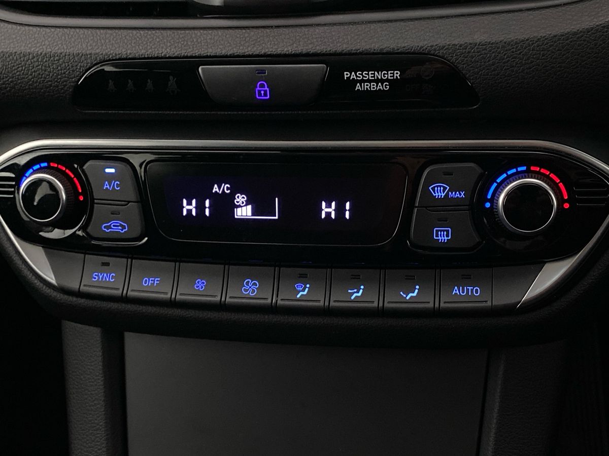 Used Hyundai i30 2018 for sale - 76047355: Photo 22