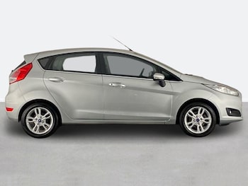 Used Ford Fiesta 2015 for sale - 79112239: Photo