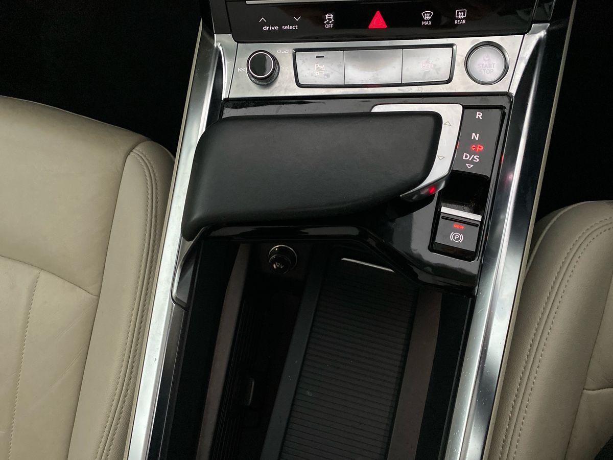 Used Audi e-tron 2020 for sale - 77000696: Photo 22