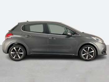 Used Peugeot 208 2019 for sale - 74683016: Photo
