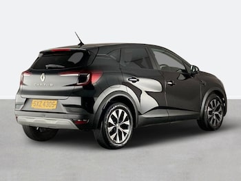 Used Renault Captur 2023 for sale - 78386397: Photo