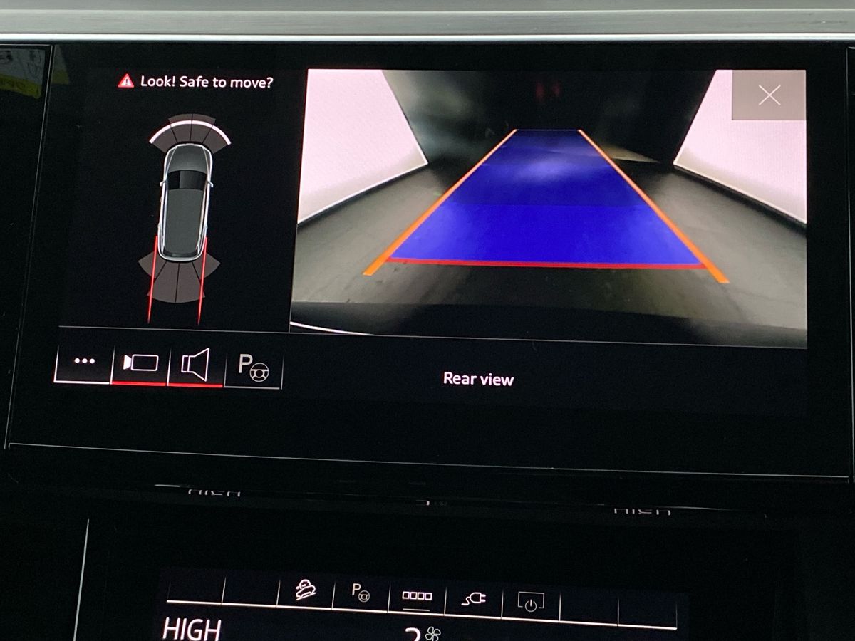 Used Audi e-tron 2022 for sale - 76515839: Photo 16