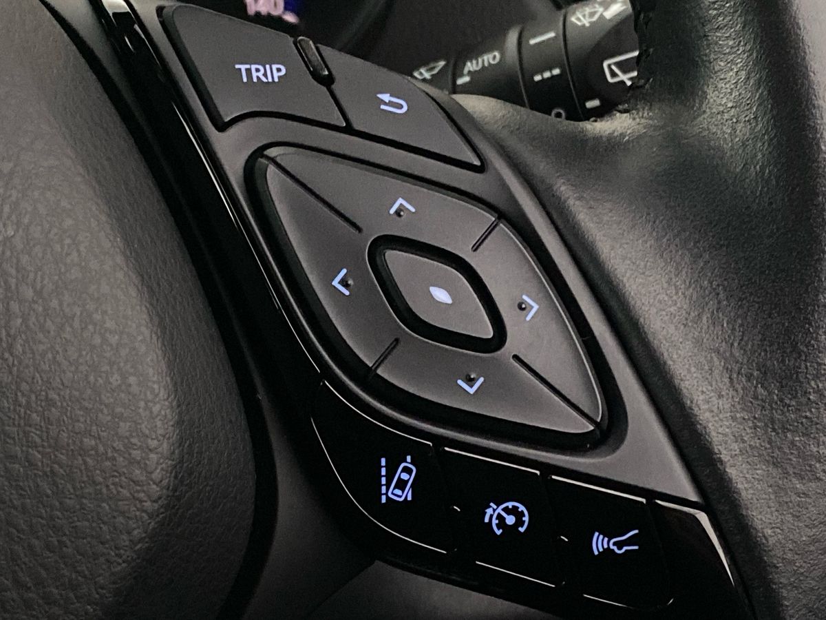 Used Toyota C-HR 2020 for sale - 76916543: Photo 24