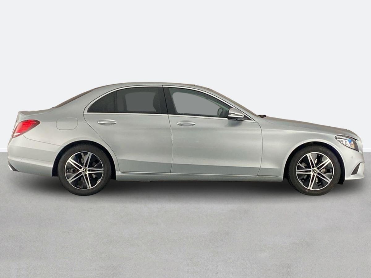 Used Mercedes-Benz C Class 2018 for sale - 77649334: Photo 2