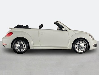 Used Volkswagen Beetle 2014 for sale - 77687075: Photo
