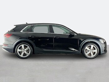 Used Audi e-tron 2020 for sale - 77635119: Photo