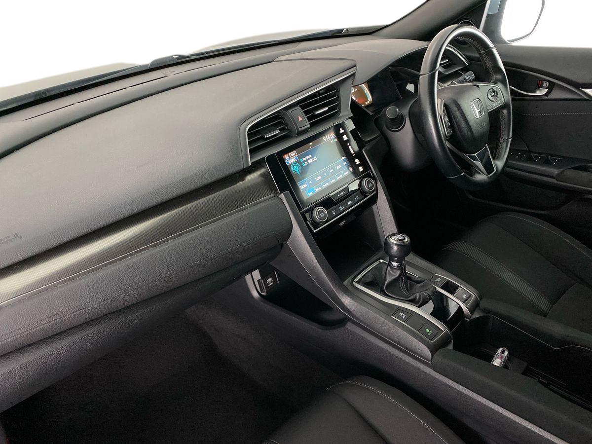 Used Honda Civic 2018 for sale - 77812596: Photo 14