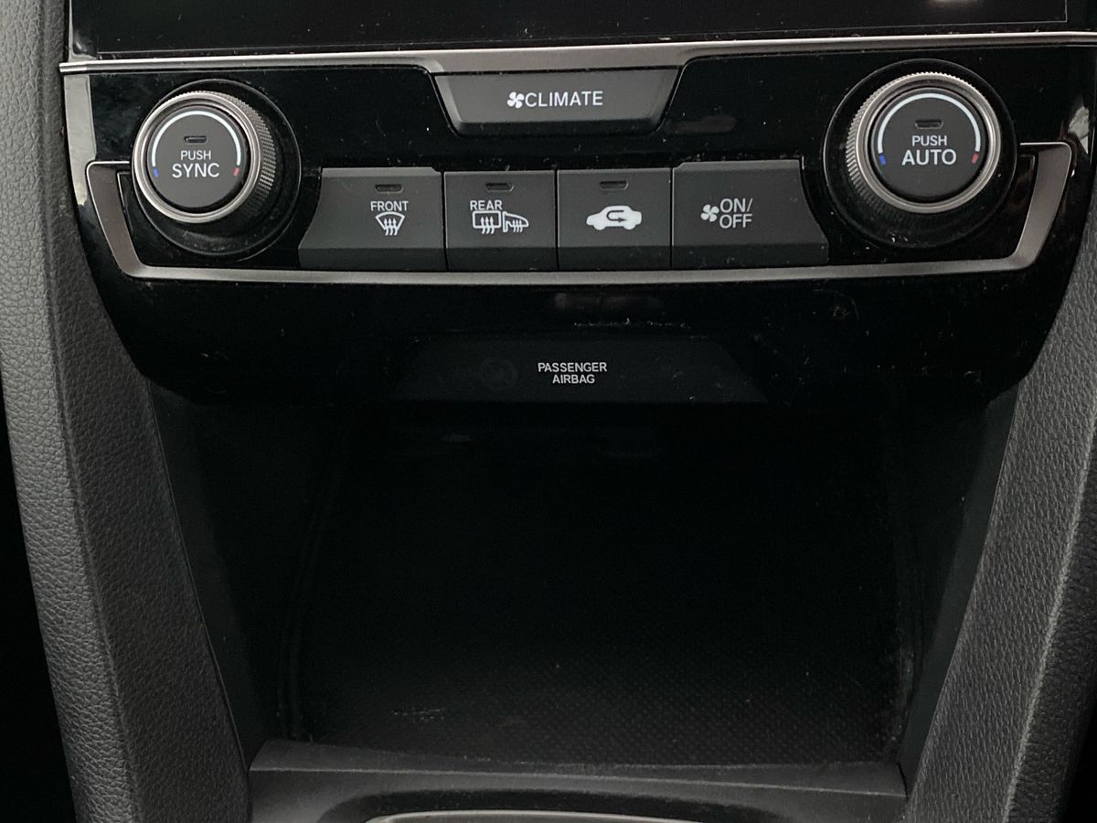 Used Honda Civic 2018 for sale - 77812596: Photo 18