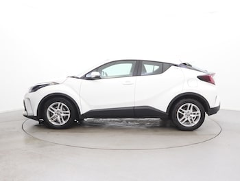 Used Toyota C-HR 2023 for sale - 78359372: Photo