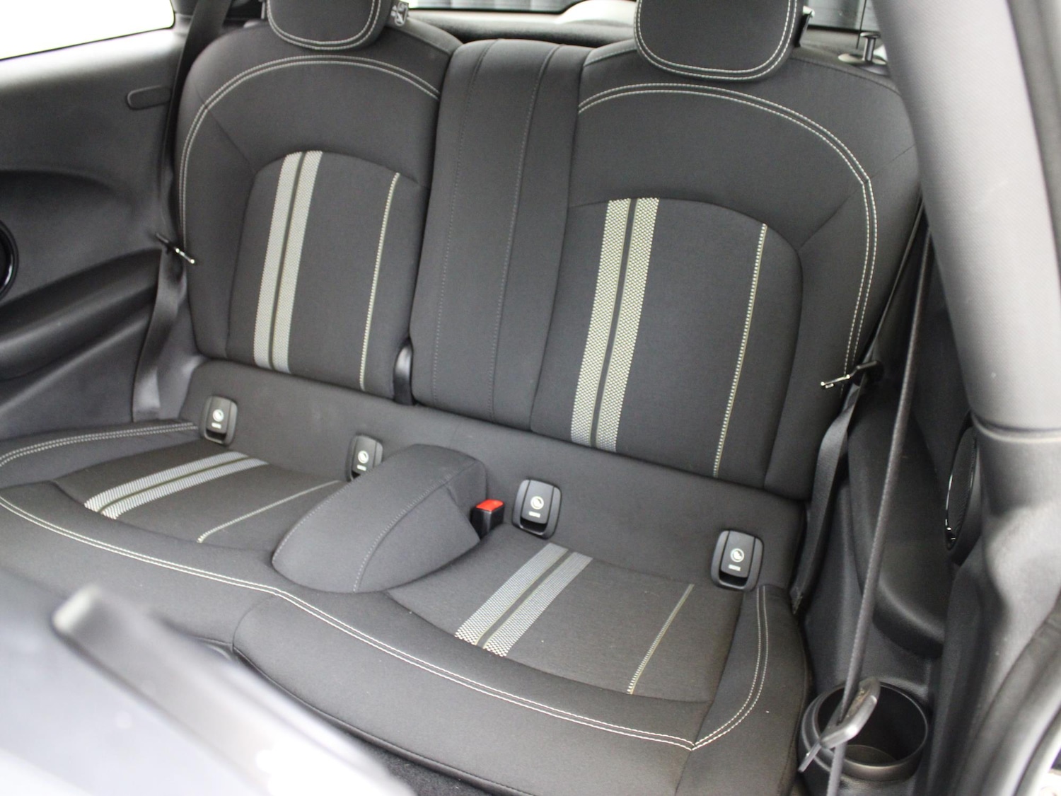 Used MINI Hatch 2019 for sale - 76636987: Photo 17